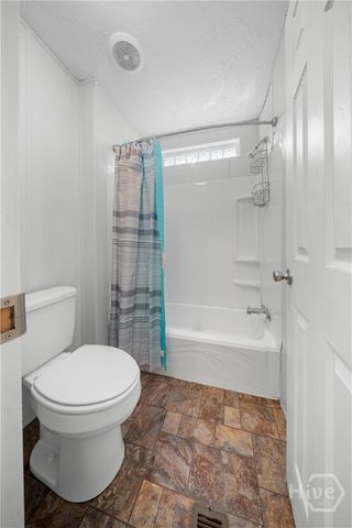 1093 Lawrence Church Road, Pembroke, GA 31321