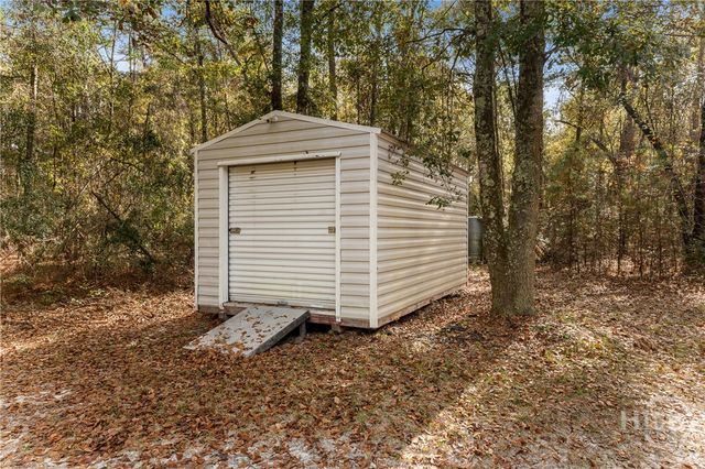 1093 Lawrence Church Road, Pembroke, GA 31321