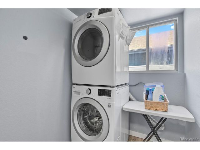 4234 W 61st Pl, Arvada, CO 80003