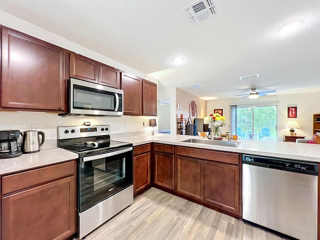 3250 Halden Avenue SE, Palm Bay, FL 32909