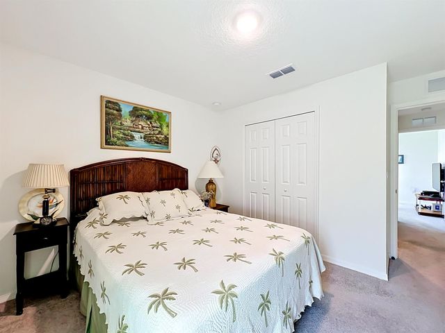 3250 Halden Avenue SE, Palm Bay, FL 32909