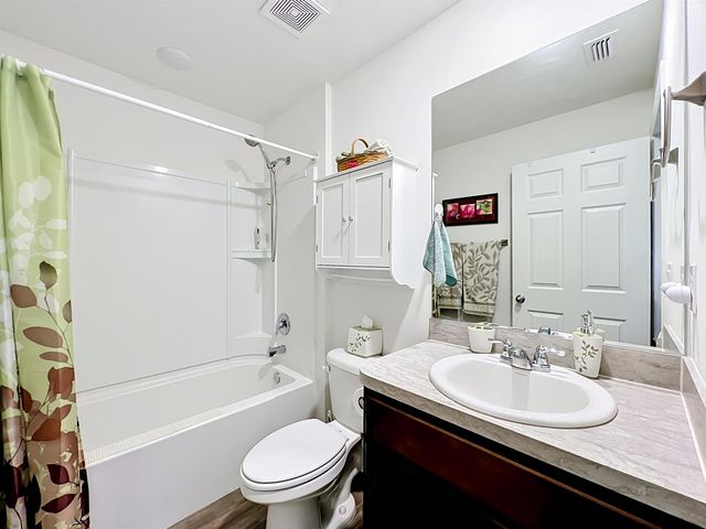 3250 Halden Avenue SE, Palm Bay, FL 32909