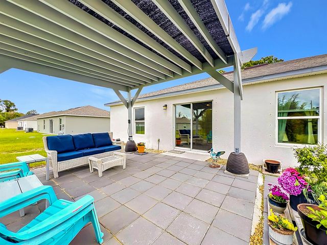 3250 Halden Avenue SE, Palm Bay, FL 32909