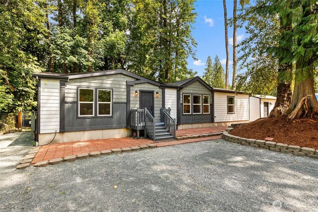 41675 S Shore Dr, Concrete, WA 98237