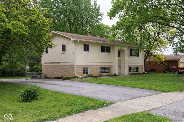 8203 Laura Lynne Lane, Indianapolis, IN 46217