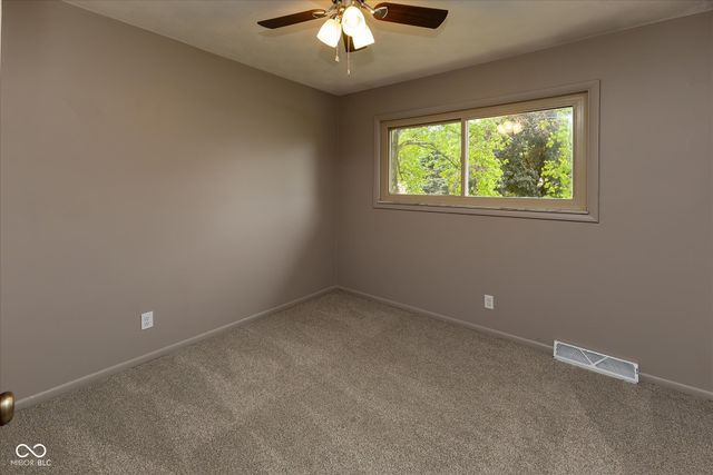 8203 Laura Lynne Lane, Indianapolis, IN 46217