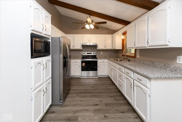 8203 Laura Lynne Lane, Indianapolis, IN 46217