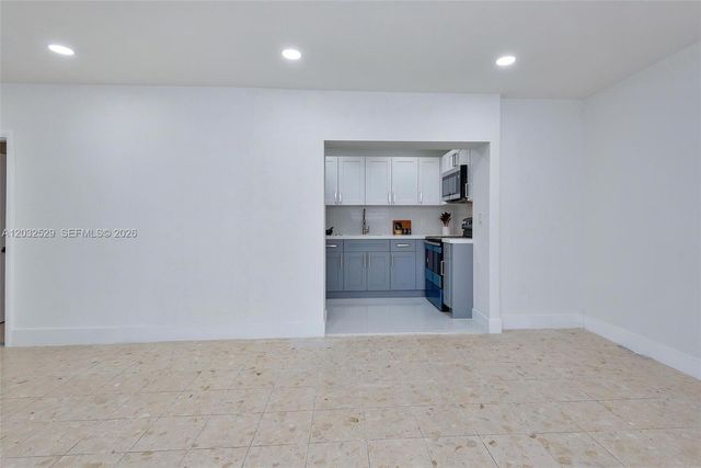 424 W 13th Street, Hialeah, FL 33010