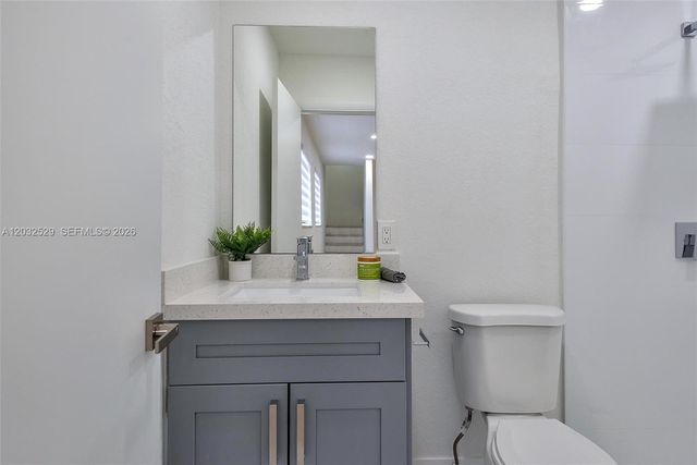 424 W 13th Street, Hialeah, FL 33010