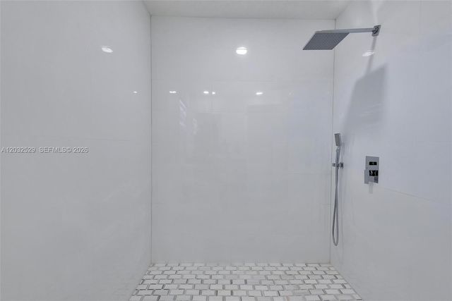 424 W 13th Street, Hialeah, FL 33010