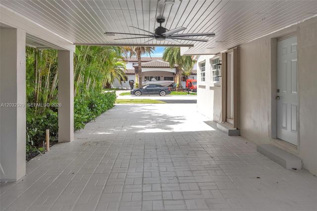 424 W 13th Street, Hialeah, FL 33010