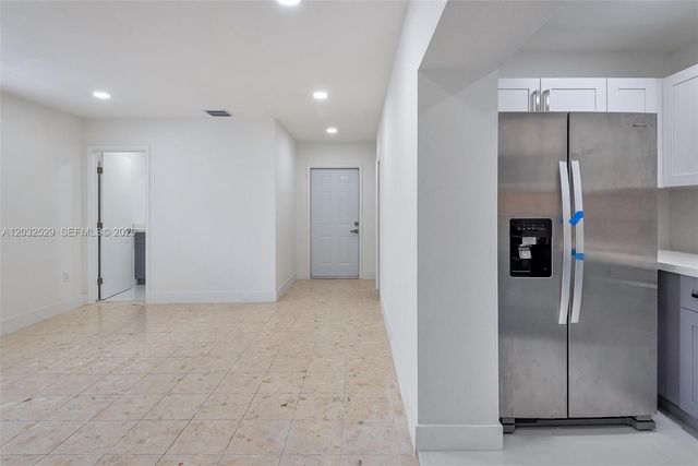 424 W 13th Street, Hialeah, FL 33010