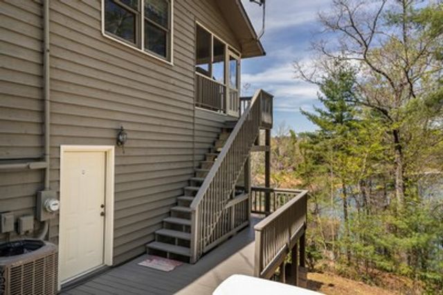 1227 Village Road, Murphy, NC 28906