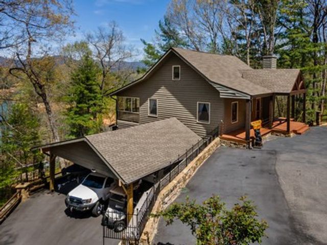 1227 Village Road, Murphy, NC 28906