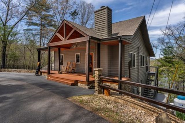 1227 Village Road, Murphy, NC 28906