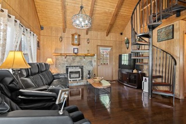 1227 Village Road, Murphy, NC 28906