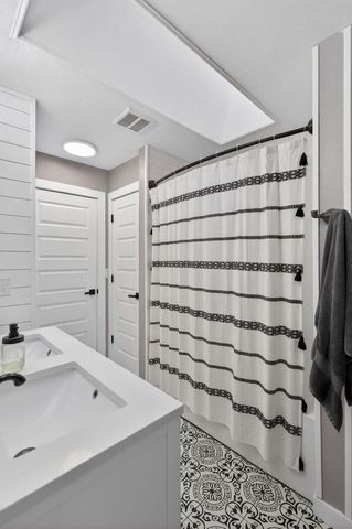 2 STAMES DRIVE, Appleton, WI 54914