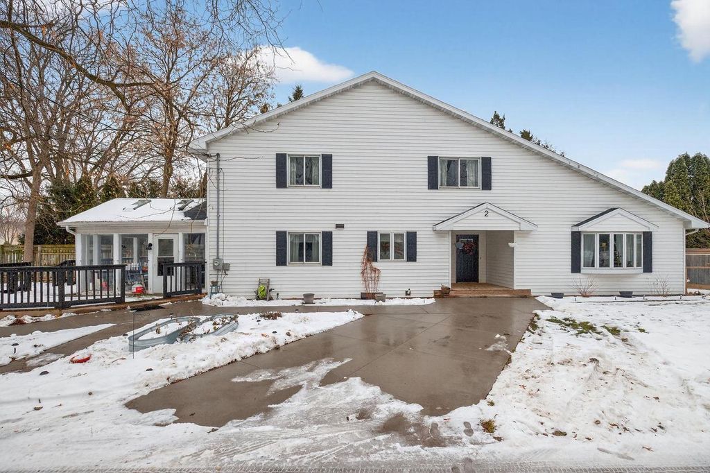 2 STAMES DRIVE, Appleton, WI 54914