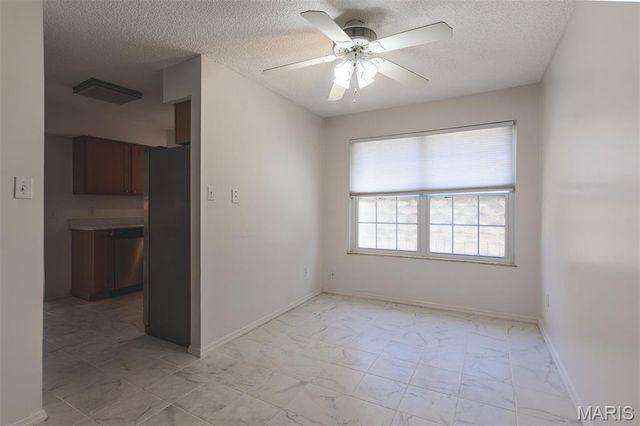 970 N Spoede Road 17, Creve Coeur, MO 63146