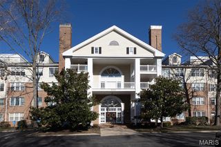 970 N Spoede Road 17, Creve Coeur, MO 63146