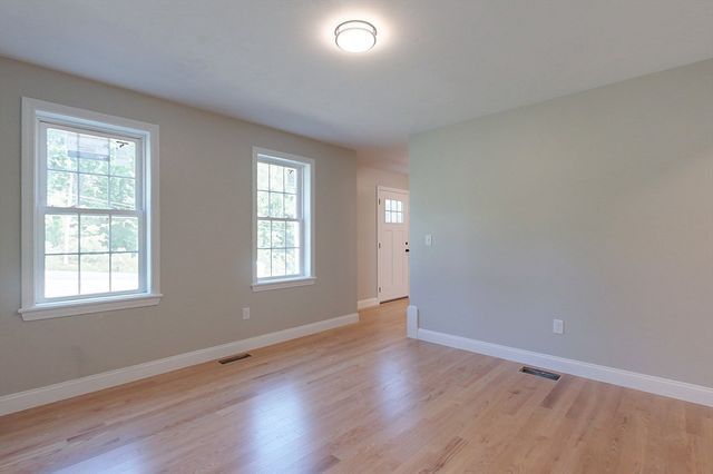 187 Allen Rd, Ashby, MA 01431