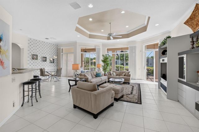 5281 Brooklawn Terrace, Boynton Beach, FL 33437