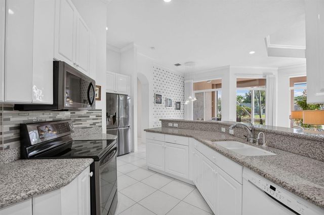 5281 Brooklawn Terrace, Boynton Beach, FL 33437