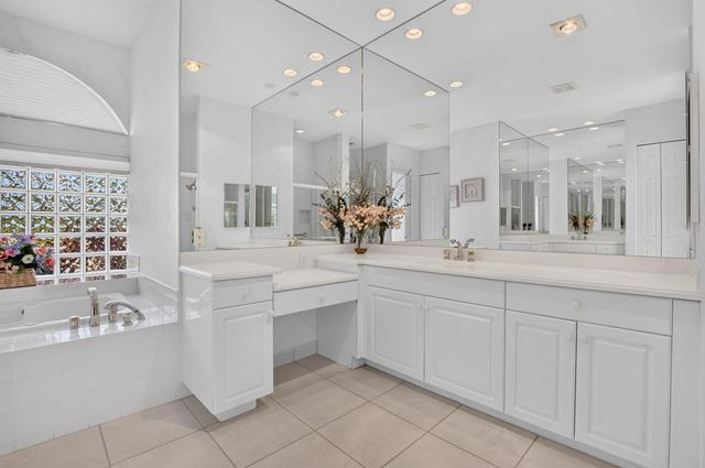 5281 Brooklawn Terrace, Boynton Beach, FL 33437