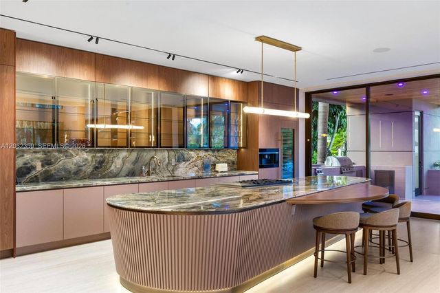 905 Belle Meade Island Drive, Miami, FL 33138