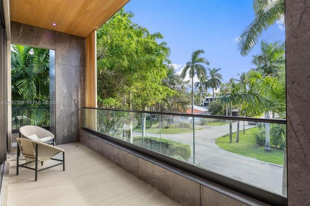 905 Belle Meade Island Drive, Miami, FL 33138