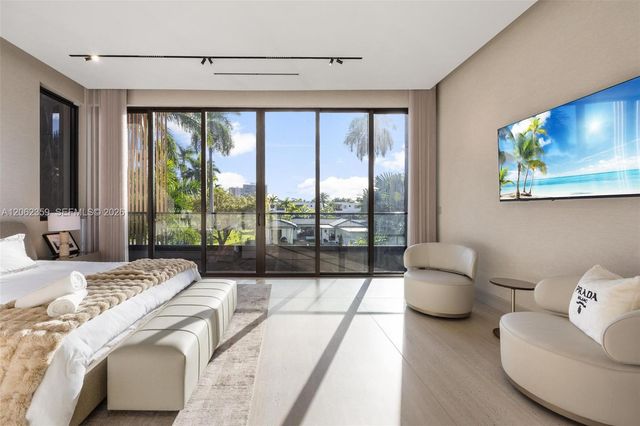 905 Belle Meade Island Drive, Miami, FL 33138