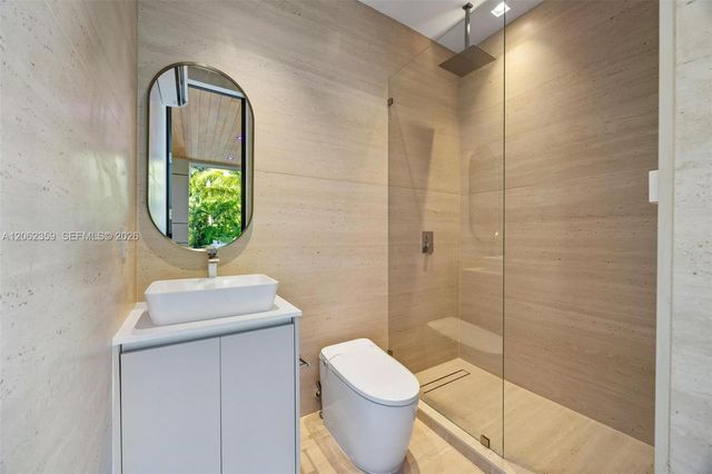 905 Belle Meade Island Drive, Miami, FL 33138