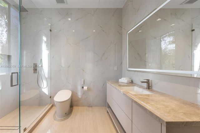 905 Belle Meade Island Drive, Miami, FL 33138
