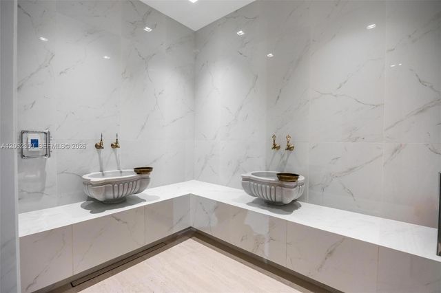 905 Belle Meade Island Drive, Miami, FL 33138