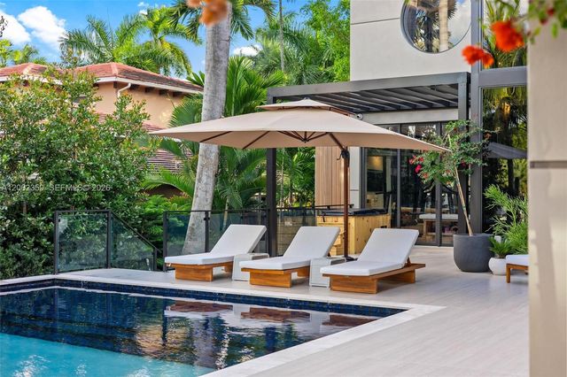 905 Belle Meade Island Drive, Miami, FL 33138