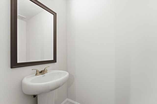 115 Quarry Point Dr, Clarksville, TN 37043