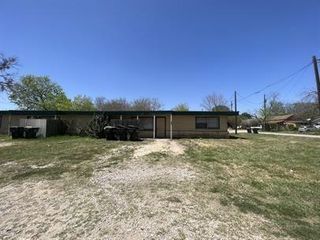 610 N Main ST A, Kyle, TX 78640