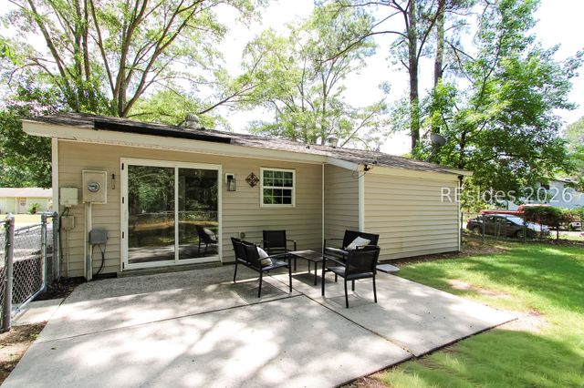 1504 Quarter Horse Rd, Beaufort, SC 29906