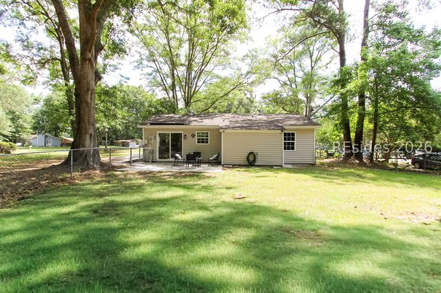 1504 Quarter Horse Rd, Beaufort, SC 29906