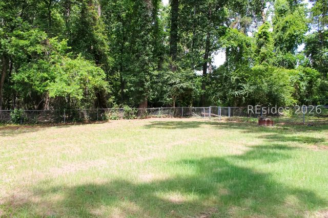 1504 Quarter Horse Rd, Beaufort, SC 29906