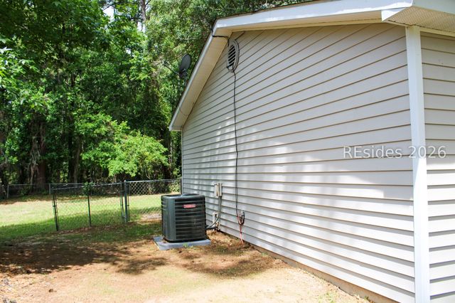 1504 Quarter Horse Rd, Beaufort, SC 29906