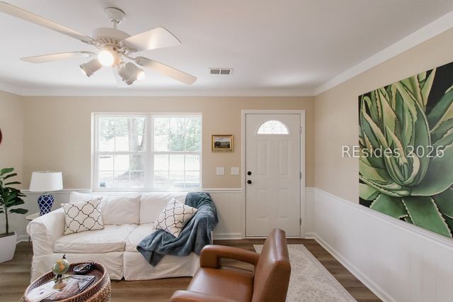 1504 Quarter Horse Rd, Beaufort, SC 29906