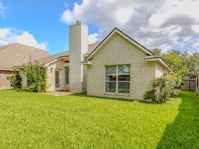 9014 Carriage Point Drive, Sugar Land, TX 77479