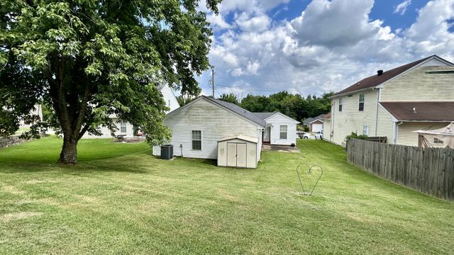 1912 Gulf Breeze Pl, Madison, TN 37115