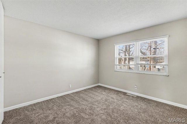 11983 Holly Brook Drive, Maryland Heights, MO 63043