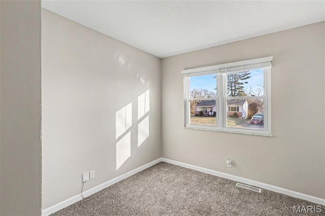 11983 Holly Brook Drive, Maryland Heights, MO 63043