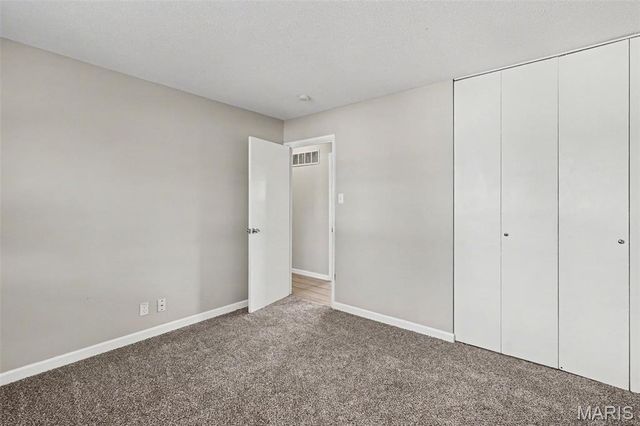 11983 Holly Brook Drive, Maryland Heights, MO 63043