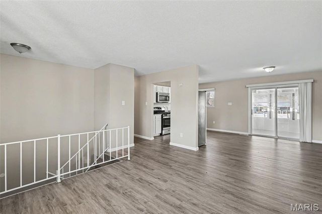 11983 Holly Brook Drive, Maryland Heights, MO 63043