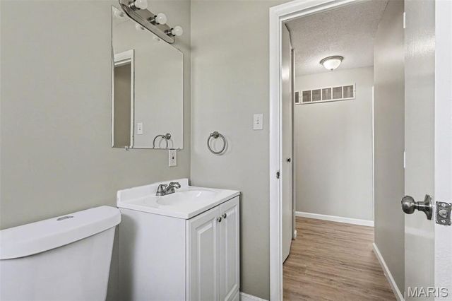 11983 Holly Brook Drive, Maryland Heights, MO 63043