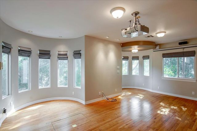 8527 Wonderland Avenue, Los Angeles, CA 90046